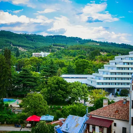 Medius Park Apartment *
