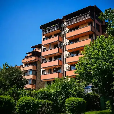 Medius Park Apartment