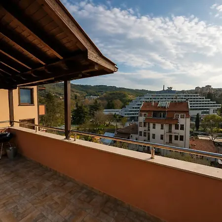 Medius Park Apartment *